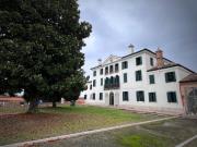 Vendesi villa a Canaro