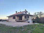 Vendesi villa a San Severino Marche