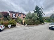 Vendesi villa a schiera a Biella