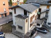 Vendesi villa a schiera a Morbegno piazza della...