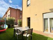 Vendesi villa a schiera a Cascina, Centro