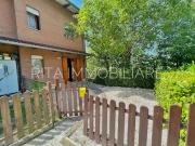 Vendesi villa a schiera a Guiglia via Vincenzo Monte,...