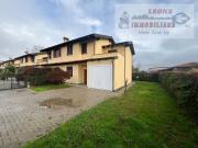 Vendesi villa a schiera a Landriano via Glicine, 4