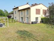 Vendesi villa a schiera a Lucca via di sant'alessio,...