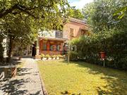 Vendesi villa a schiera a Modena via Albert Einstein,...