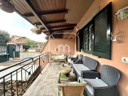 Vendesi villa a schiera a Monte Compatri via Lago di...