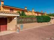 Vendesi villa a schiera a Roma, Anagnina