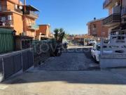 Vendesi villa a schiera a Roma via Regalbuto, Borghesiana