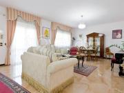 Vendesi villa a schiera a San Giovanni Teatino via...