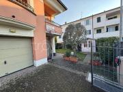 Vendesi villa a schiera a San Martino in Rio via Elise...