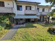 Vendesi villa a schiera ad Albano Sant'Alessandro