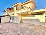 Vendesi villa a schiera ad Anzio via Paiella, 35, Villa...