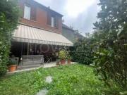 Vendesi villa a schiera ad Arese