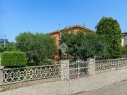 Vendesi villa bifamiliare a Brescia, Violino