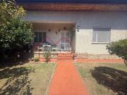 Vendesi villa bifamiliare a Camaiore