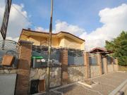 Vendesi villa bifamiliare a Cancello, San Felice a Cancello