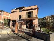 Vendesi villa singola a Castel Madama