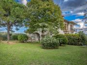 Vendesi villa bifamiliare a Castiglione del Lago, Vitellino