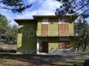 Vendesi villa bifamiliare a Chianacce, Cortona