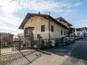 Vendesi villa bifamiliare a Collegno via Bruno Buozzi,...