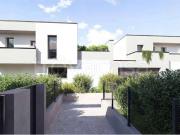 Vendesi villa bifamiliare a Conegliano via Dina