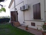 Vendesi villa bifamiliare a Corcagnano PR
