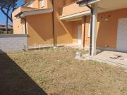 Vendesi villa bifamiliare a Fiumicino via dei...