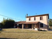 Vendesi villa bifamiliare a Forlimpopoli, San Pietro Ai...