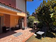 Vendesi villa bifamiliare a Frosinone via Cavoni