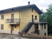 Vendesi villa bifamiliare a Isola del Gran Sasso...