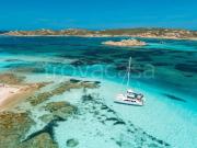 Vendesi villa bifamiliare a La Maddalena