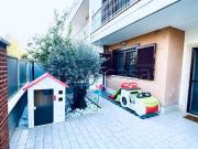 Vendesi villa bifamiliare a Latina via Piemonte, 84,...