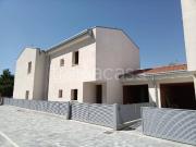 Vendesi villa bifamiliare a Mira via Lago del Mis, 5,...