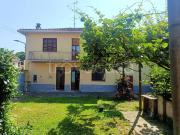 Vendesi villa bifamiliare a Mortara corso Torino, 155