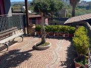 Vendesi villa bifamiliare a Napoli, Pianura