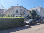 Vendesi casa indipendente a Pescara via Arapietra, 61,...