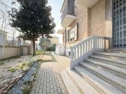 Vendesi villa bifamiliare a Ravenna via Trieste, 16, Darsena