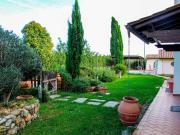 Vendesi villa bifamiliare a Rosignano Marittimo
