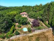 Vendesi villa bifamiliare a Sassetta