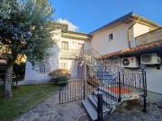 Vendesi villa bifamiliare a Serravalle Pistoiese,...