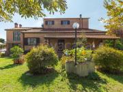 Vendesi villa bifamiliare a Siena strada delle Coste,...