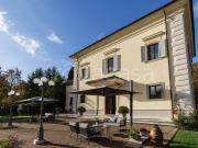 Vendesi villa bifamiliare a Sinalunga via Niccolò Paganini