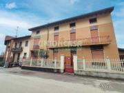 Vendesi villa bifamiliare a Venegono Inferiore via 1 Maggio