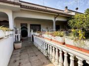Vendesi villa bifamiliare ad Ardea via Pratica di Mare,...