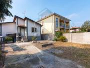 Vendesi villa singola a Busto Arsizio via della Pergola,...