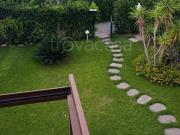 Vendesi villa singola a Campofelice di Roccella viale...