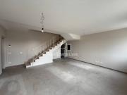 Vendesi villa singola a Carpi, Cortile