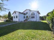 Vendesi villa singola a Castions di Strada via ellero