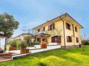 Vendesi villa singola a Cerro al Lambro via Ugo Foscolo, 21