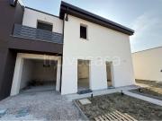 Vendesi villa singola a Ferrara via Guido Droghetti,...